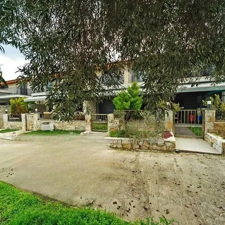 Vero Towhouse Hanioti