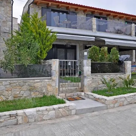 Vero Towhouse * Hanioti